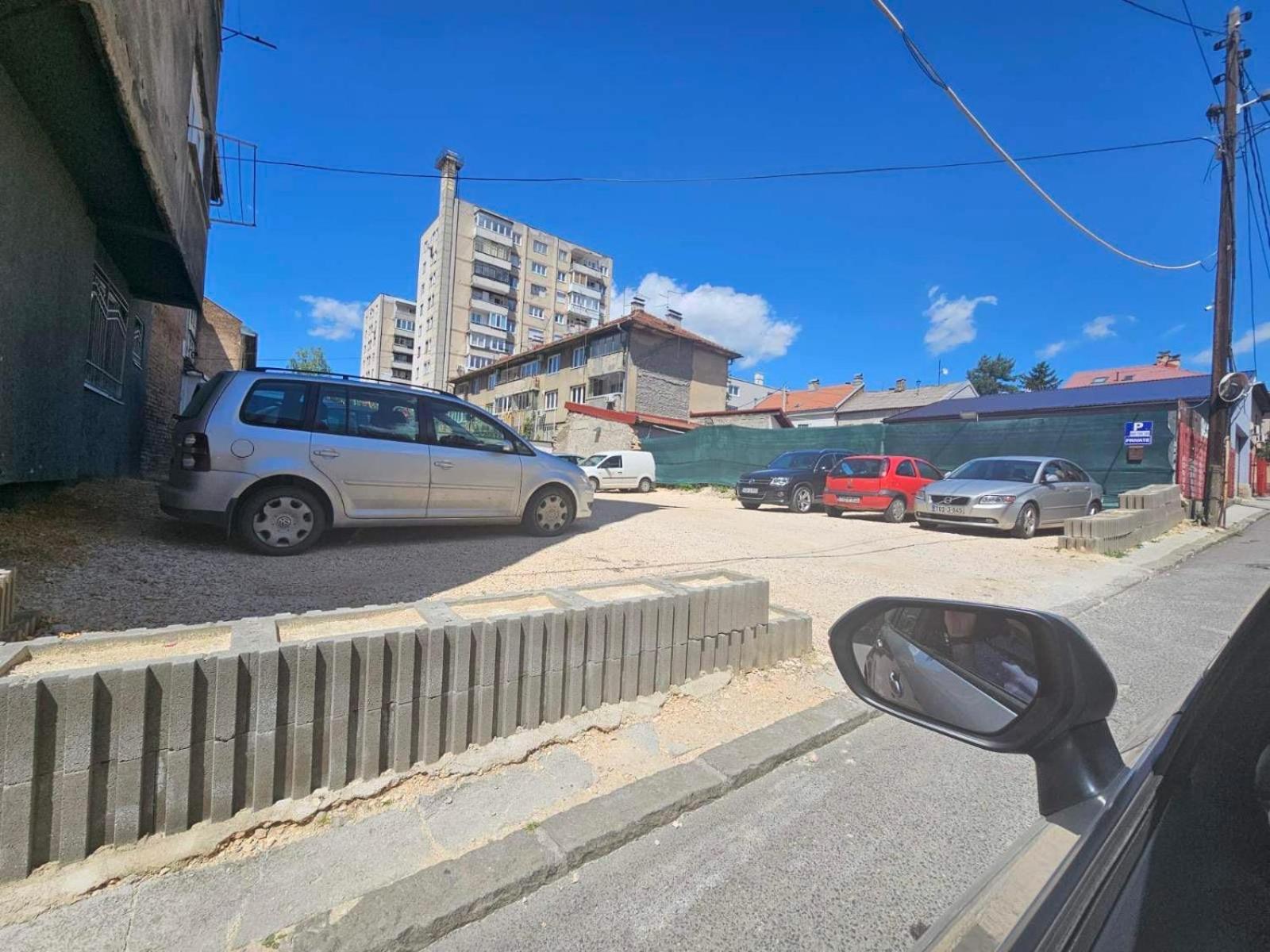 Bright 2Bdr Apartment With Balcony - Free Parking Sarajevo Bagian luar foto